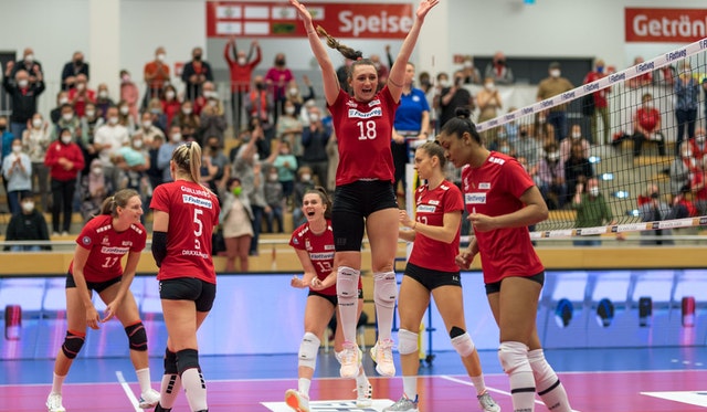 Rote Raben lösen das Playoff-Ticket