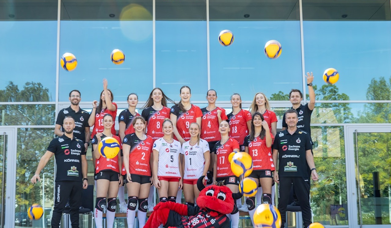 DSCVOLLEY´s stehen vor der Kamera