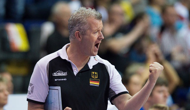 Nationalspieler und Heynen beim Volleyball Supercup!