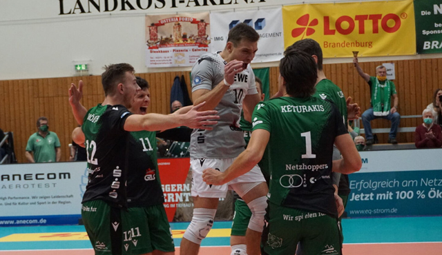 Netzhoppers erkämpfen ersten Heimsieg