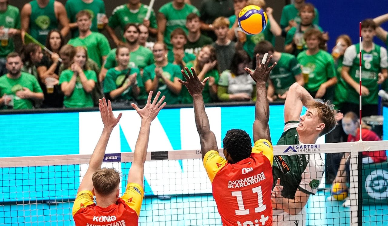 BADEN VOLLEYS reisen mit Mut nach Dachau