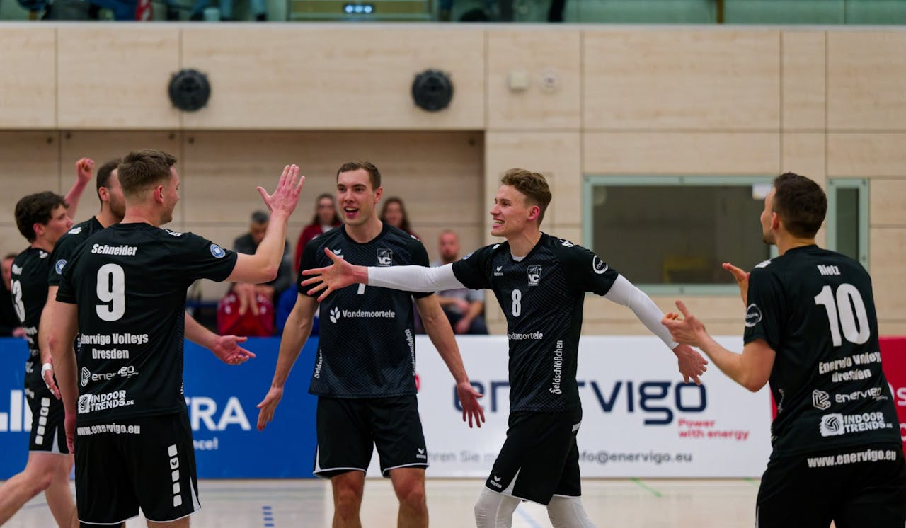 Enervigo Volleys schlagen Ligaprimus