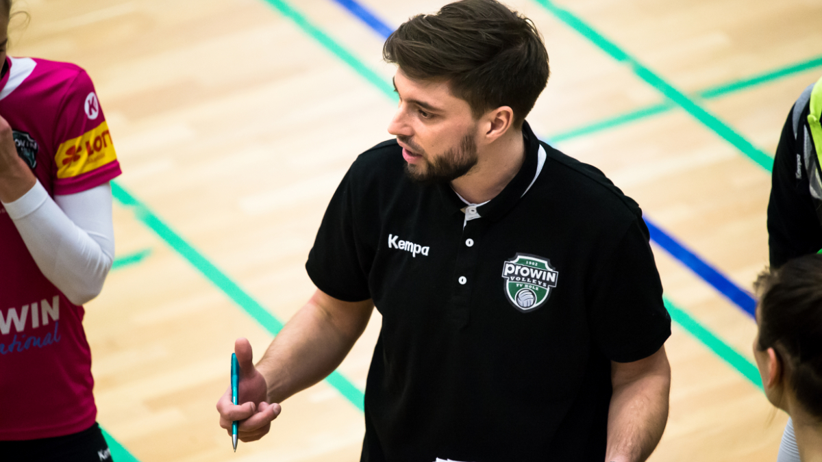 proWIN Volleys TV Holz verlängern mit Headcoach Frederik Scheller