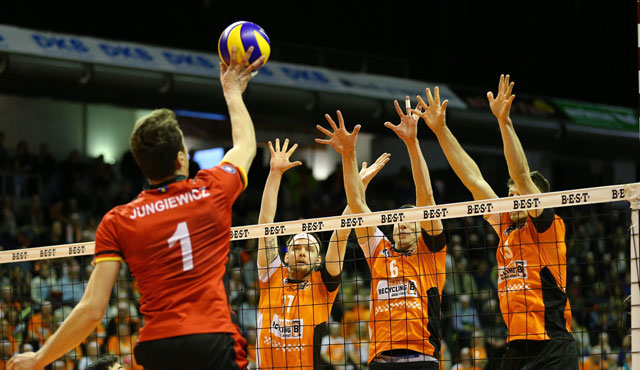 Ohne Wackler ins Halbfinale