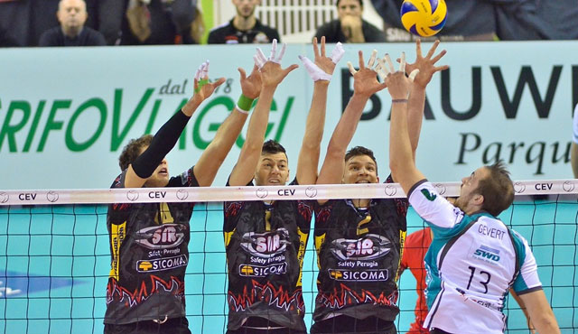 Letztes Heimspiel 2015: Aachen gegen Hamburg