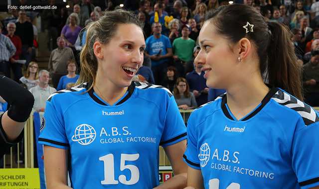 Jennifer Pettke weiter für den VC Wiesbaden am Netz – Nationalspielerin bleibt Wiesbaden treu