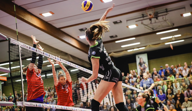 Ladies in Black gewinnen vor 1.200 Zuschauern seinen Heimspielauftakt mit 3:1