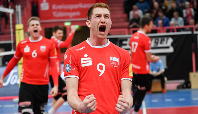 Grozer verlängert beim TVR!
