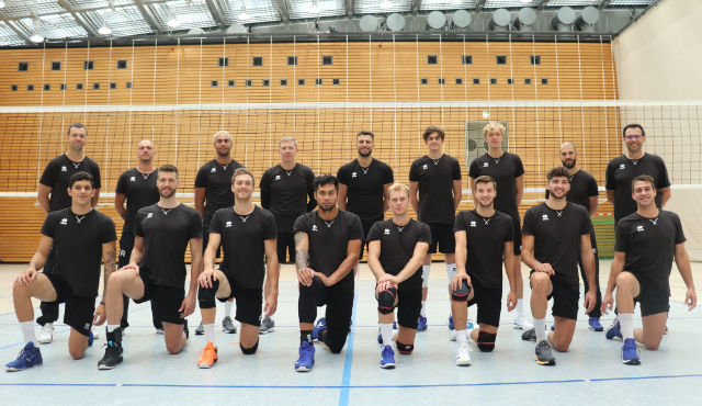 Drei Testspiele im Nachbarland