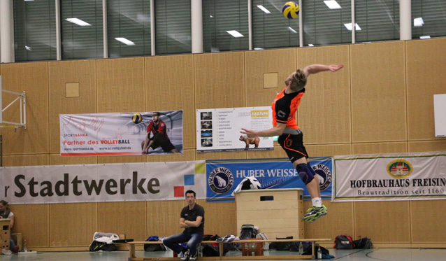 Freisinger Volleyballer springen auf einen Nichtabstiegsplatz