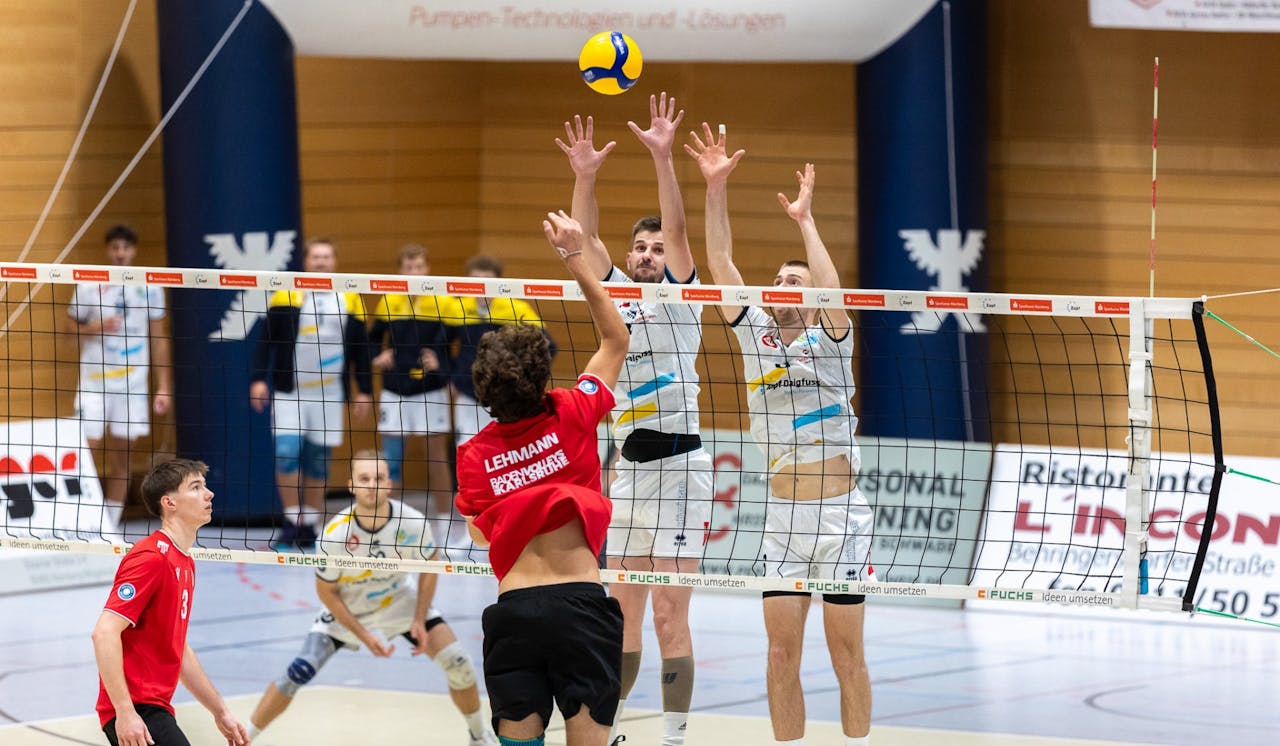 Der Meister kommt in die Gelbe Halle