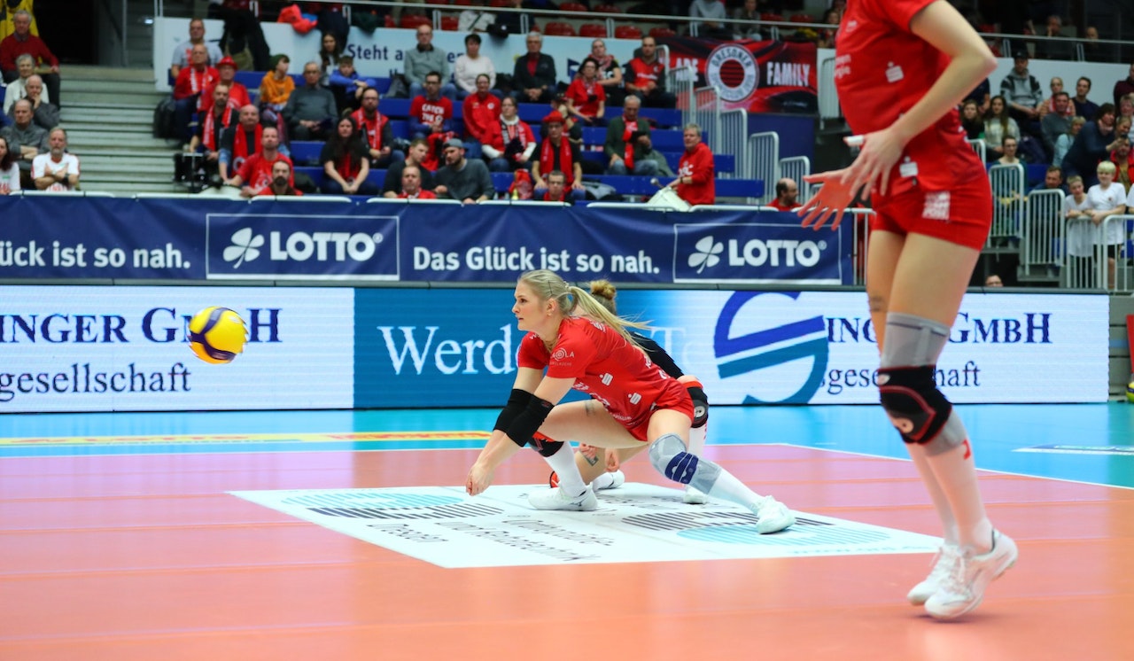 Derby vor ausverkauftem Haus