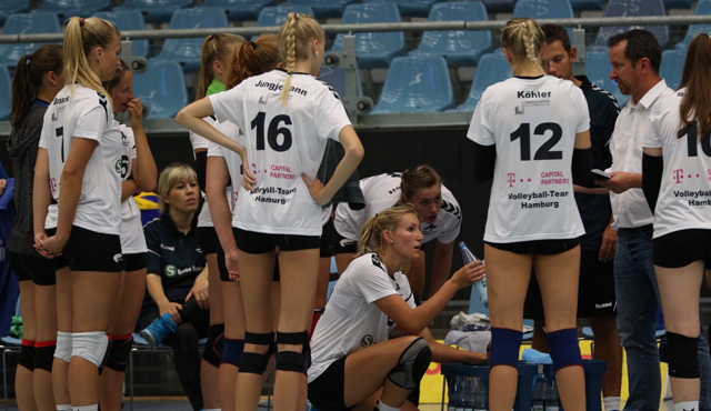 Volleyball-Team Hamburg wacht bei Generalprobe erst spät auf
