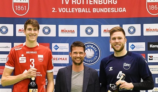 Tiebreak-Sieg zum Auftakt