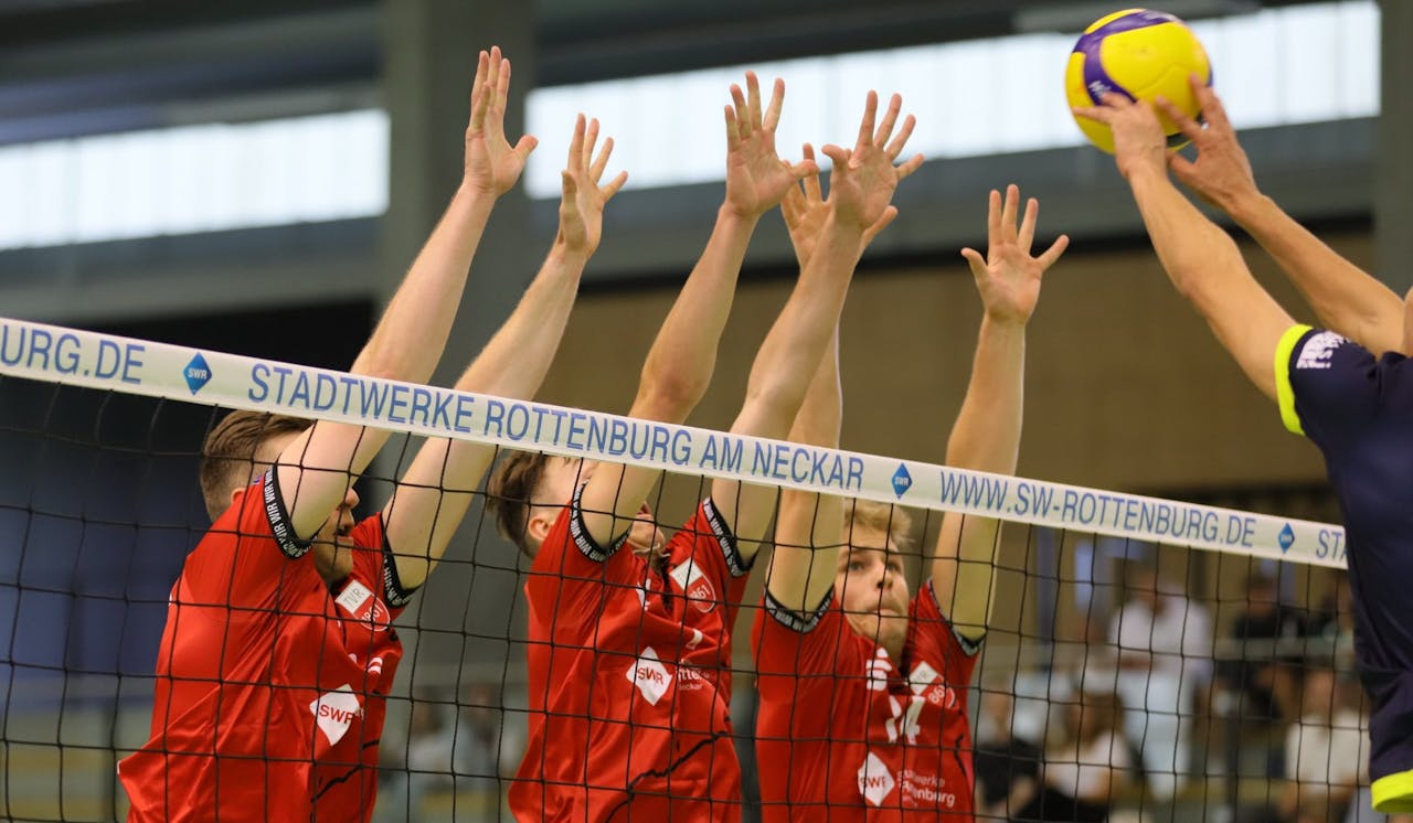 Saisonstart in der Volksbank Arena