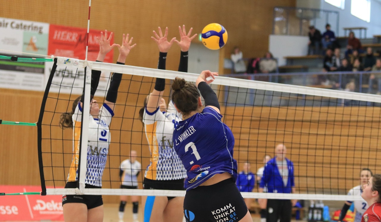 Volleyball mit Tanz und Spendenaktion