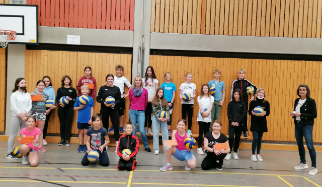 Freikartenaktion für die Volleyball-AG des Anton-Bruckner-Gymnasiums