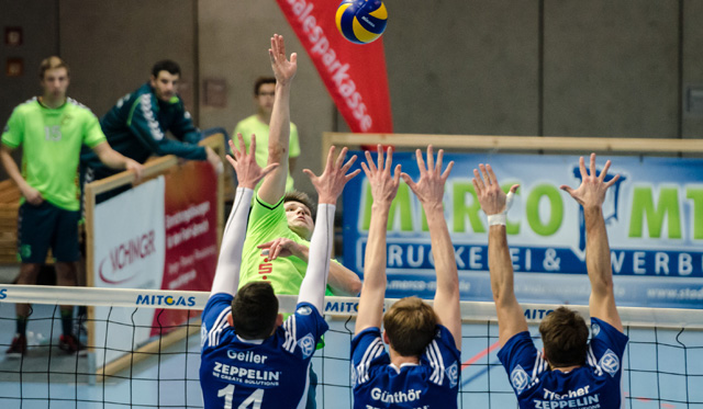 Pirates vs. Friedrichshafen – 2 Teams, 14 Nationen, ein Auftrag: Clap for Peace