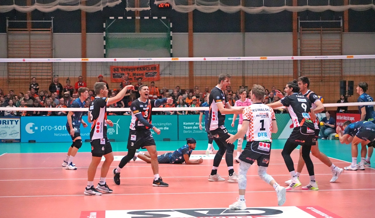 Derbyerfolg vor vollem Haus