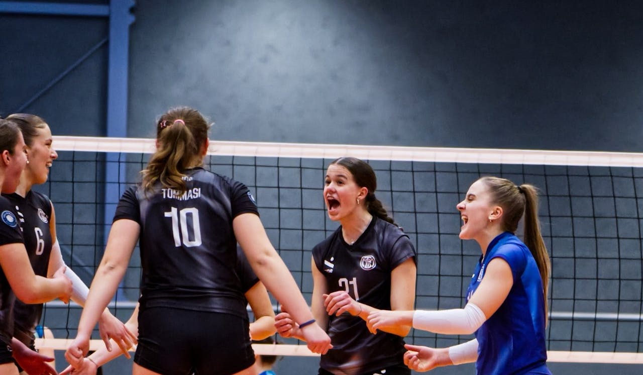 Derby beim Tabellenführer