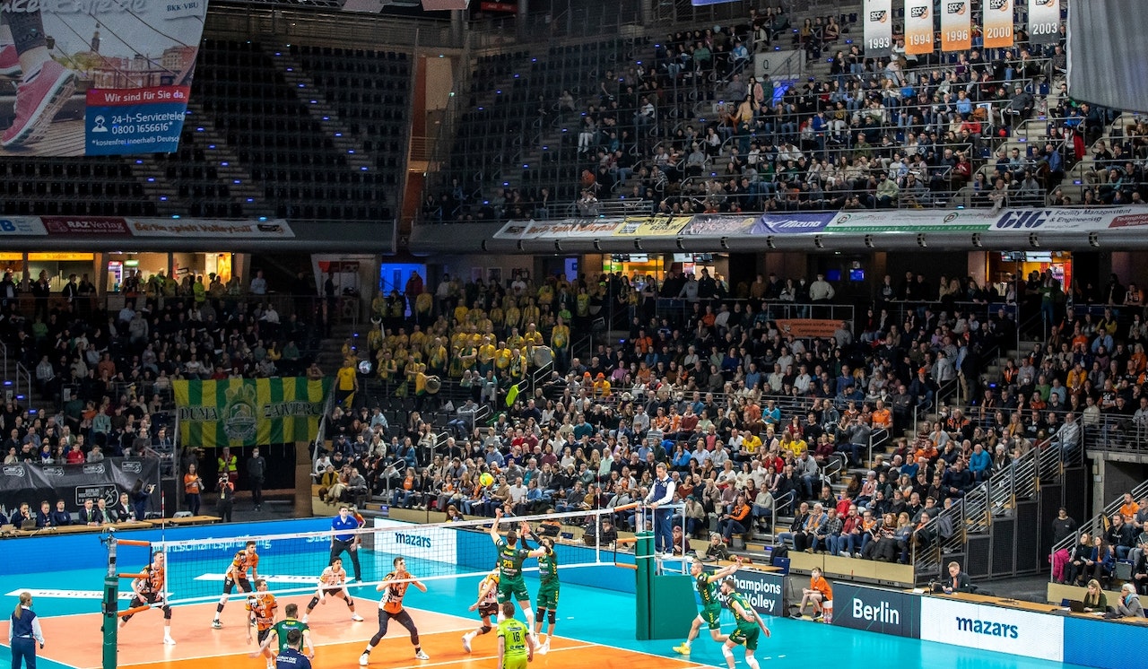 Entscheidungsspiel im Volleyballtempel