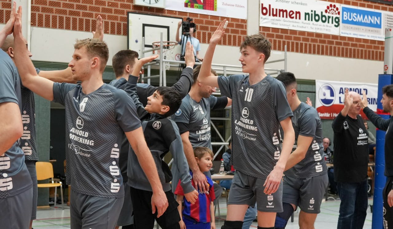FC 09 feiert 3:0-Sieg gegen Juniors