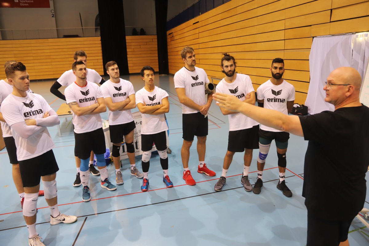 SWD powervolleys Düren: Saisonstart in Berlin