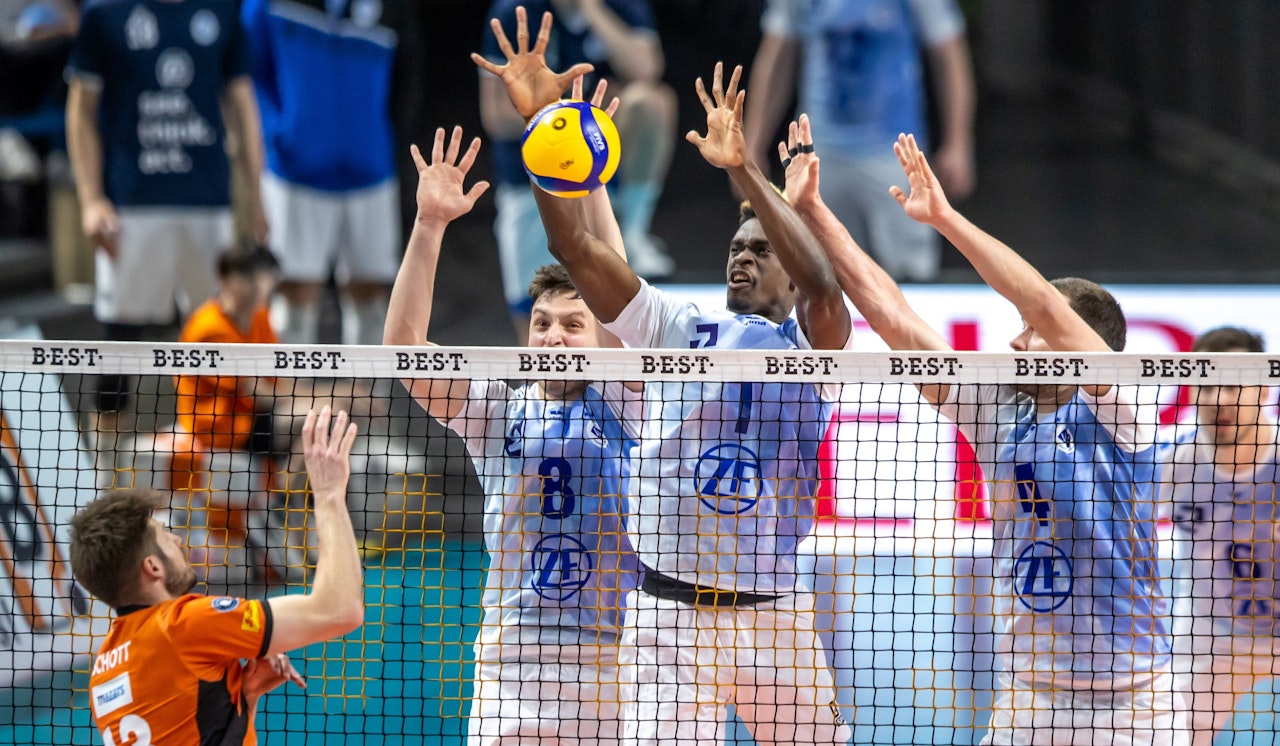 Friedrichshafen legt im Finale vor