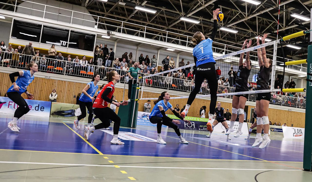 Sechster Sieg in Folge: DSHS SnowTrex Köln entscheidet umkämpftes Derby für sich
