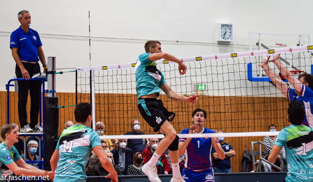 Netzhoppers punkten im Auftaktspiel