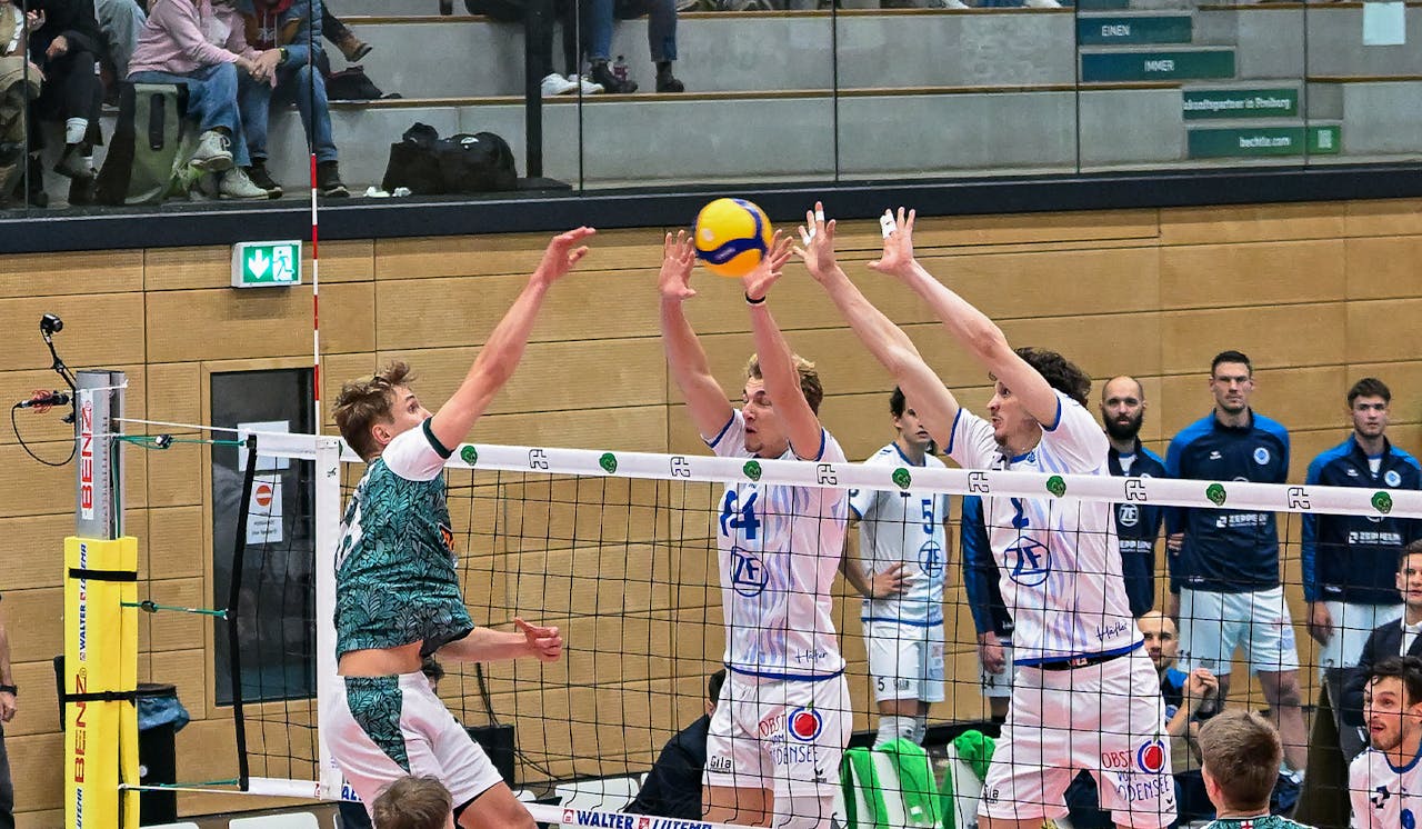 Friedrichshafen zieht ins Halbfinale ein
