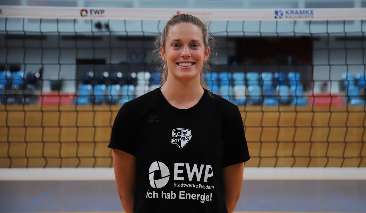 Megan Wilson komplettiert Mittelblock