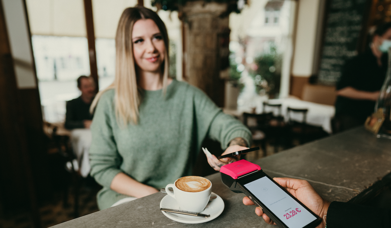 Volleyball meets FinTech: Volleyball Bundesliga und Unzer starten Zusammenarbeit