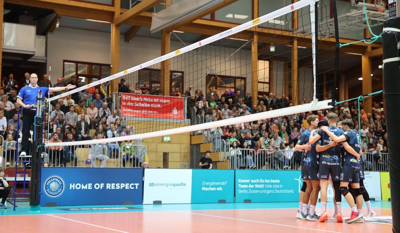 Netzhoppers, Sieger der Herzen