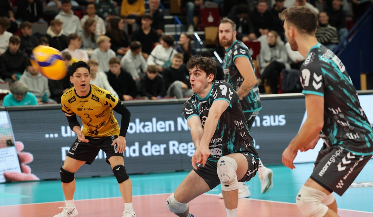 Düren: Freiburg weckt Düren auf