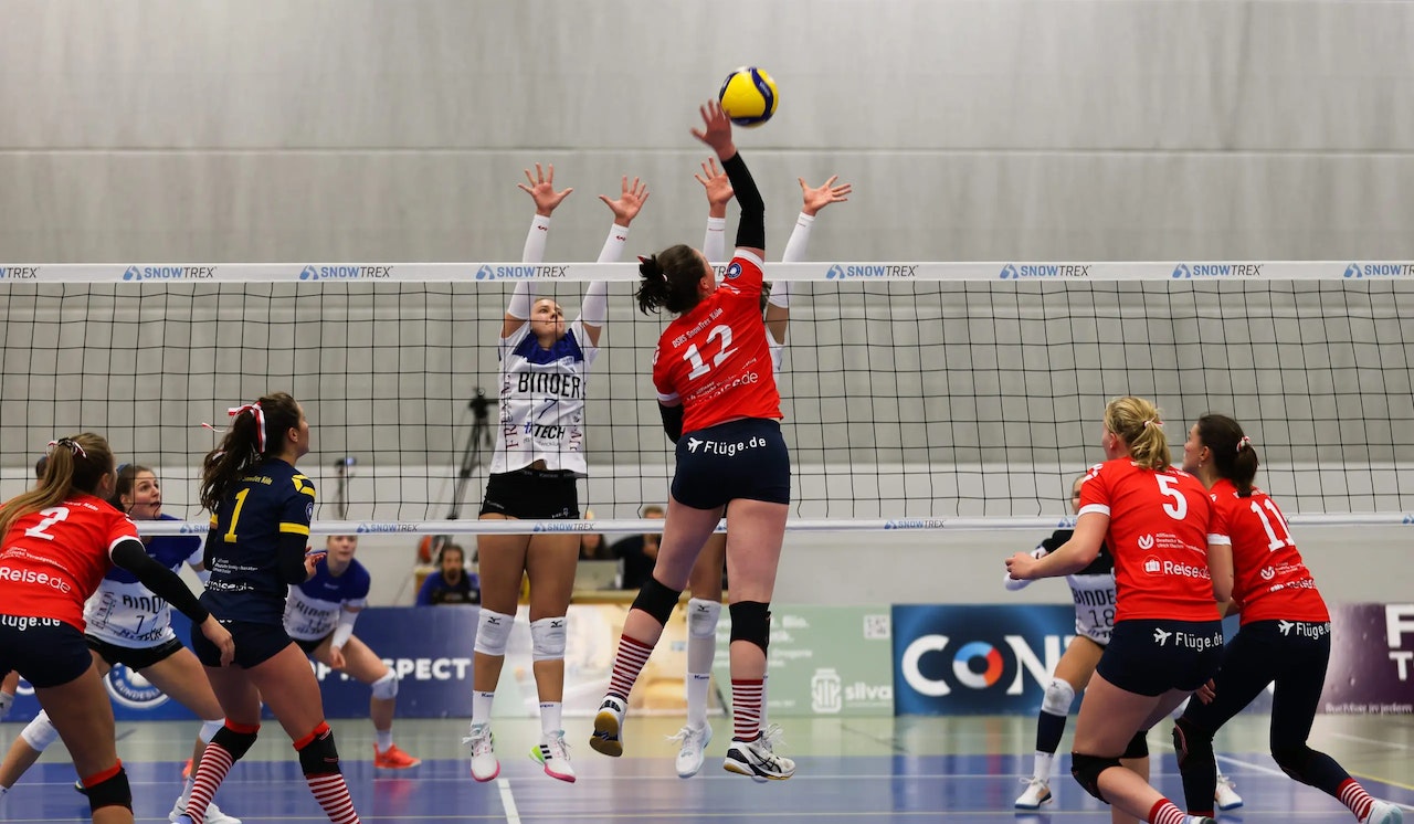 DSHS SnowTrex Köln gewinnt gegen Binder Blaubären TSV Flacht