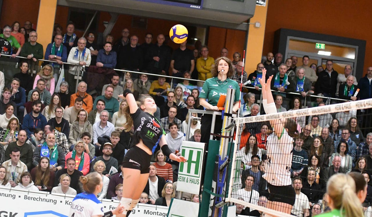 Derbyabend vor voller Kulisse