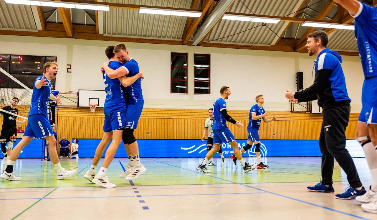 Blue Volleys gewinnen Spitzenspiel