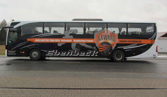 Näher dran geht nicht – Derby-Fahrt mit NawaRo im Team-Bus