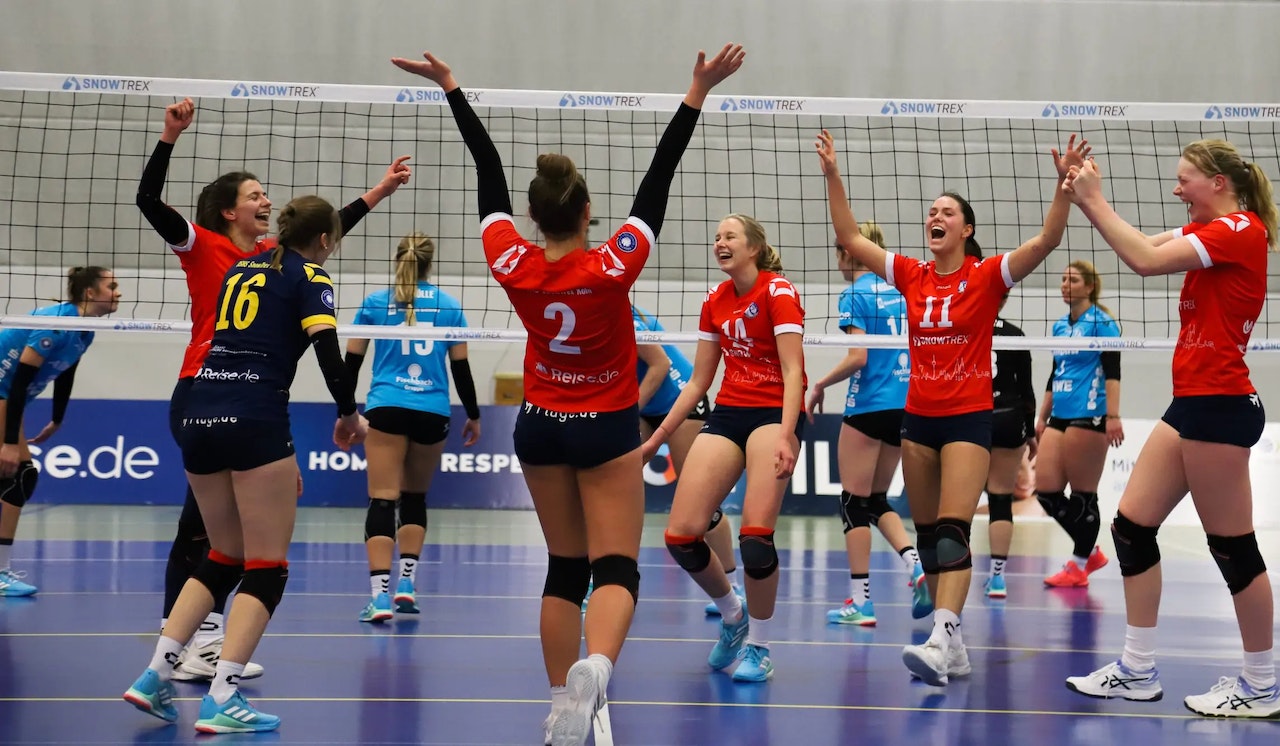 Das erste Spiel des Jahres 2024, das letzte Spiel der Hinrunde, die Allbau Volleys Essen zu Gast in Köln