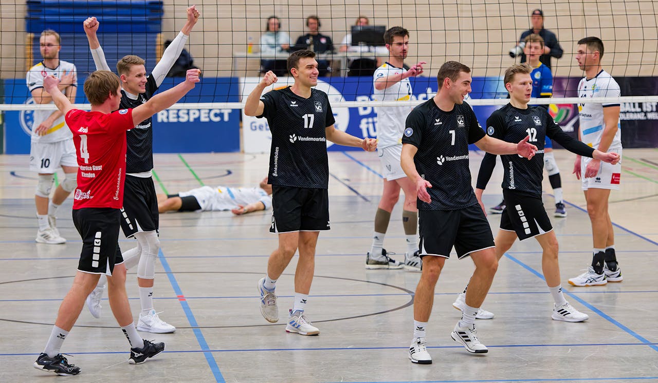 Dresden bezwingt Schwaig im Tiebreak