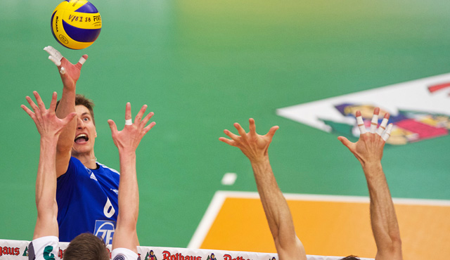 Souveräner Sieg in Halbfinale eins