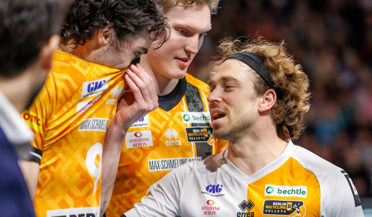 Mit zwei Comebacks ins Halbfinale