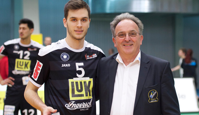 Sossenheimer kommt auf Außen-Annahme