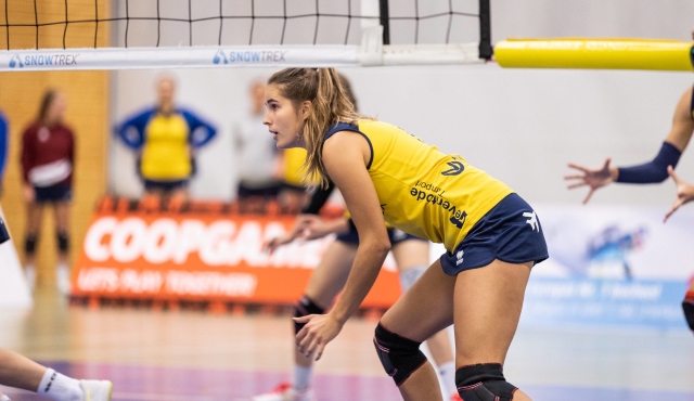 Leonie Wienkämper blockt DSHS SnowTrex Köln zum Sieg in Oythe