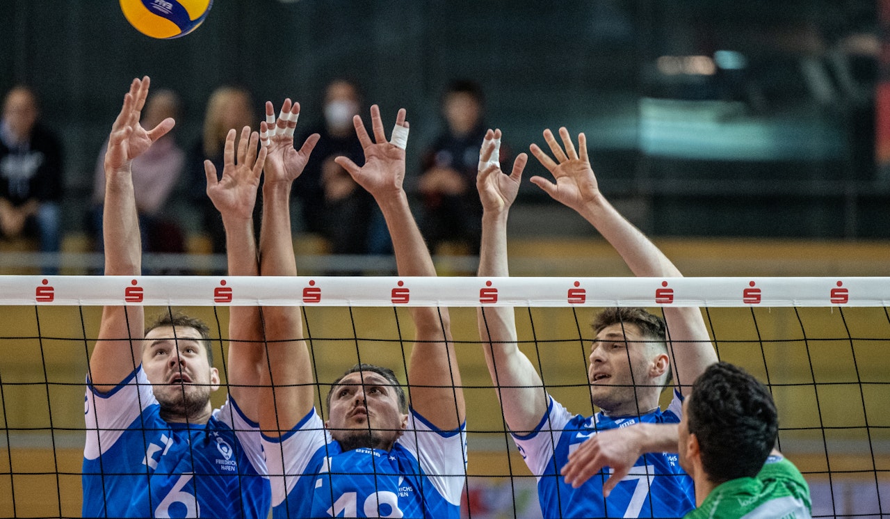 Letzter Aufschlag in der Messehalle
