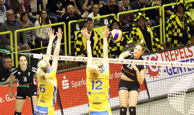 Ladies in Black verlieren das Spitzenspiel der Liga mit 0:3