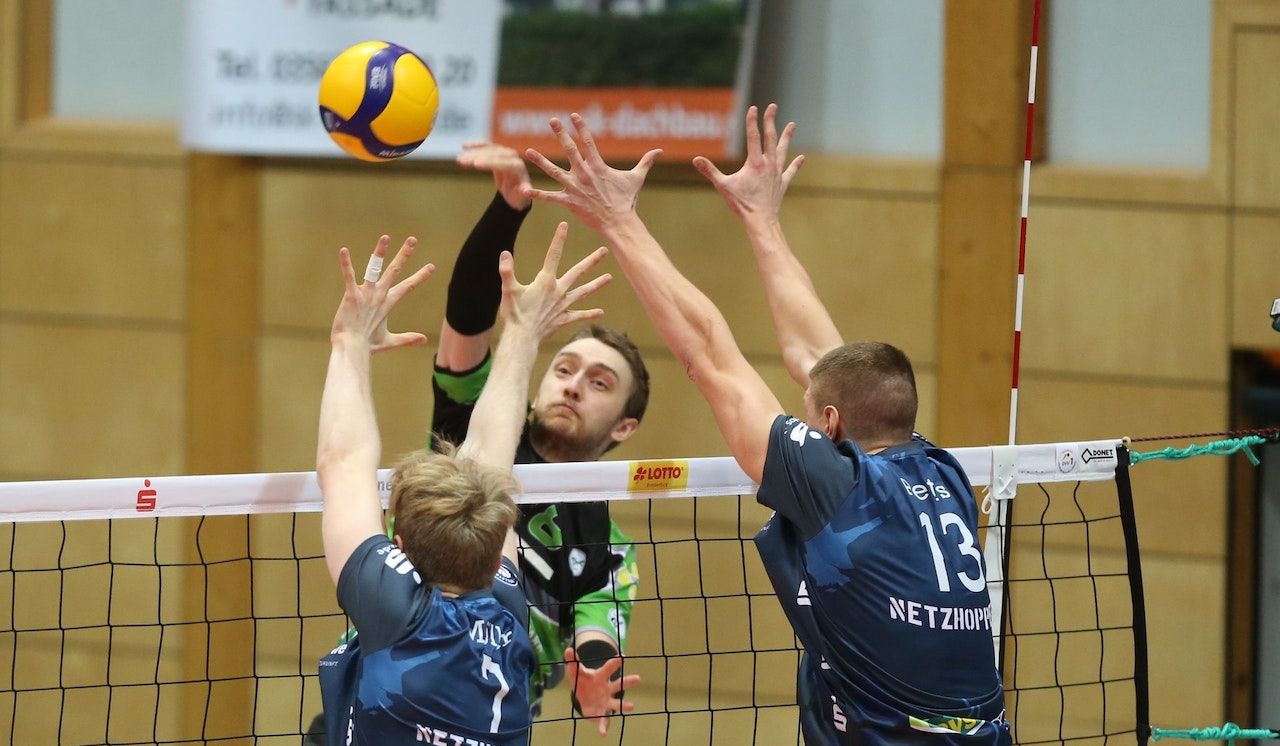 Pflichtsieg bei den Netzhoppers