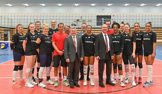 Minister-Besuch im RabenNest
