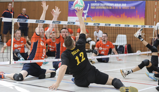 Sitzvolleyballnationalmannschaft zufrieden nach Zühlsdorf-Cup
